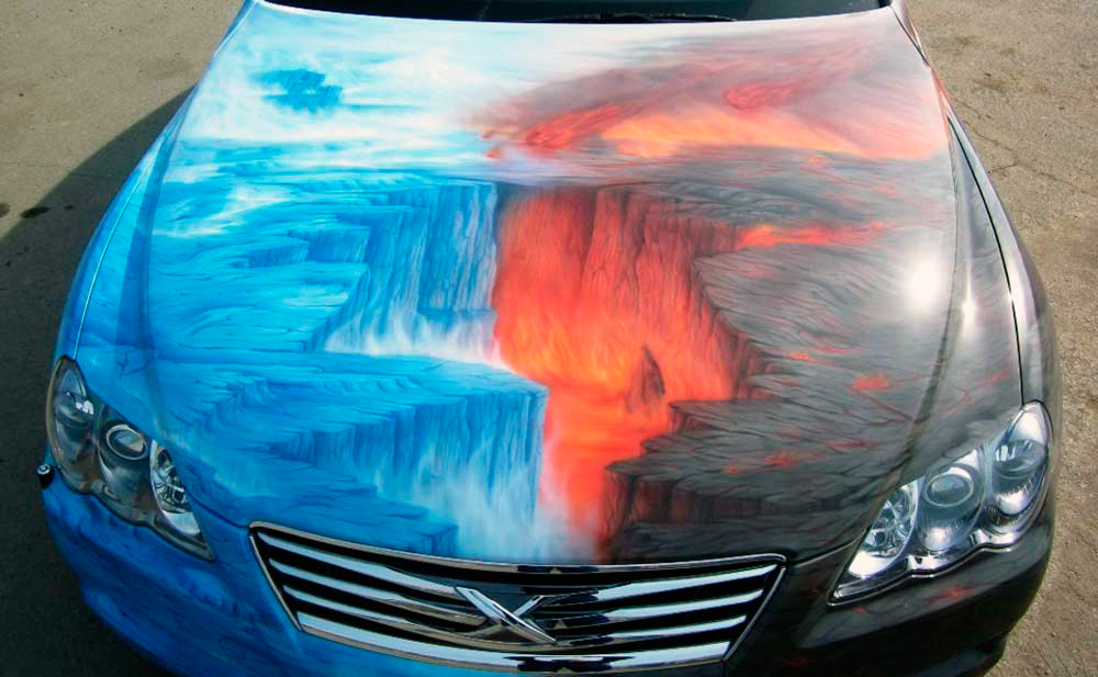 Цветная абстракция на автомобиле