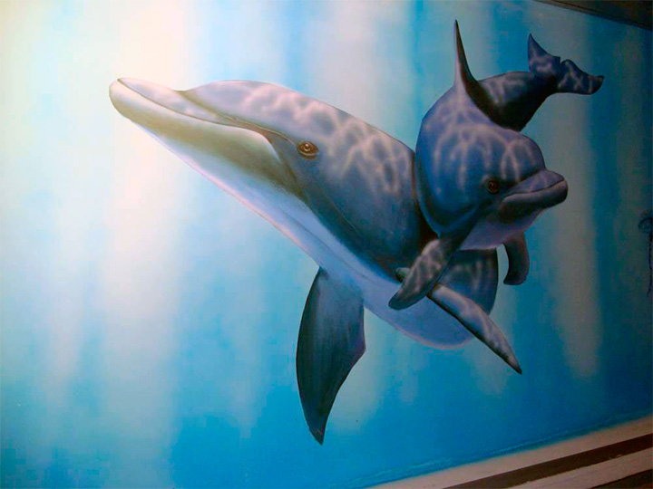 Дельфины на стене
