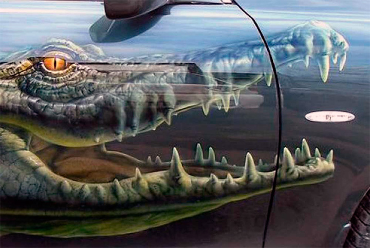 Аэрография на авто морда крокодила