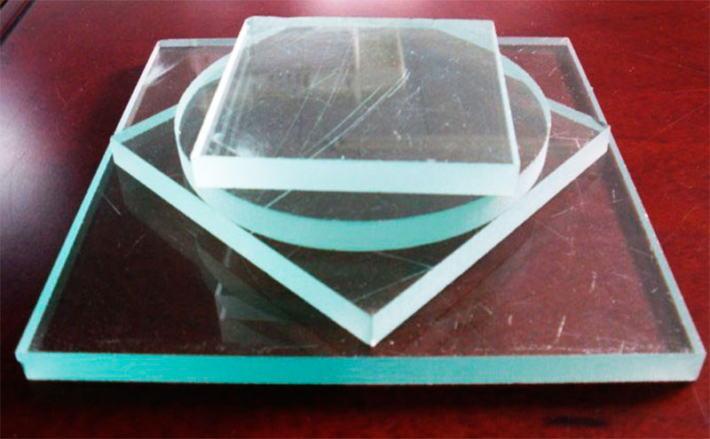 Гидроабразивная резка геометрических фигур из стекла